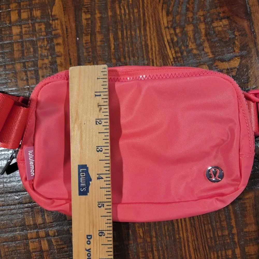 Lululemon Pink Everywhere Belt Bag 1L Crossbody Waist Pack Fanny NWOT EXCELLENT